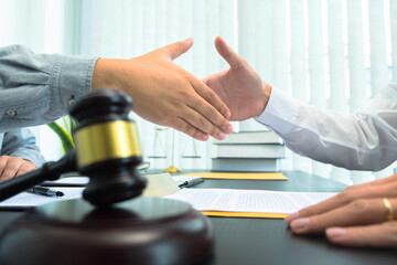 The lawyer will advise and advise on the case of trade registration, corruption, and prepare documents for clients