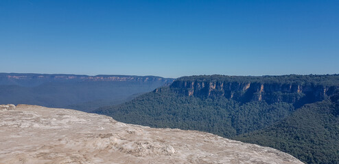 panoramic view of the blue mountains from rock ledge