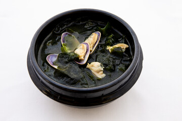 Fresh Seaweed Soup and clam with shell, Miyeok-guk