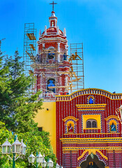 Obraz premium Colorful Red Yellow Church Santa Maria Tonantzinta Cholula Mexico