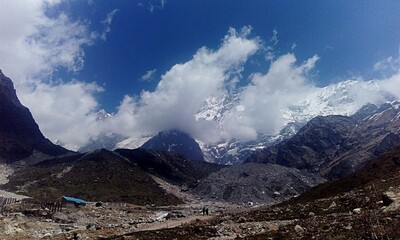Fototapeta premium Trekking in Himalayan Mountains, Kedarnath India