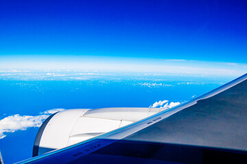 飛行機からの眺め　水平線（羽田-石垣 直行便）