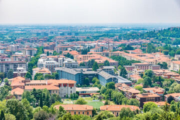 Fototapeta na wymiar View of Brergamo new town in Lombardy, taly