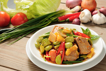 Sweet and sour sauce fried pork with Bitter bean.