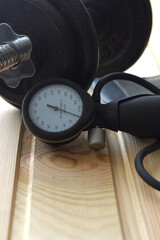 Dumbbell with tonometer. Sports and medicine.3