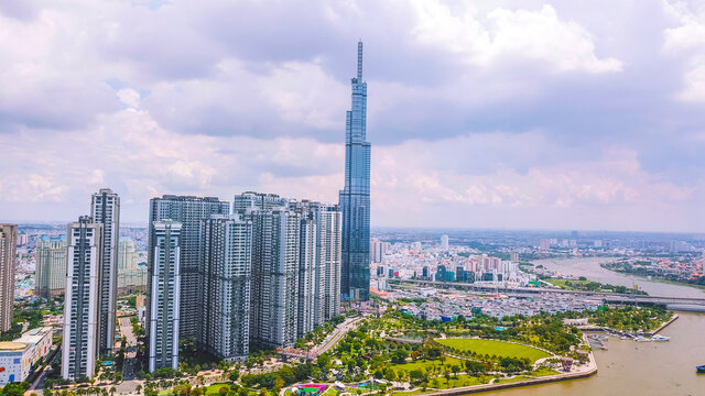 Landmark 81 is a super-tall of Vinhomes Central Park in Ho Chi Minh City, Vietnam. © Nguyen Duc Quang