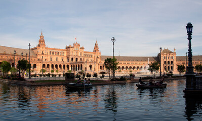 Fototapeta na wymiar The Plaza de España is an architectural complex located in the María Luisa park in the city of Seville, Ibero-American Exposition, 1929, Well of Cultural 