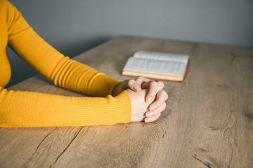 praying woman hand book