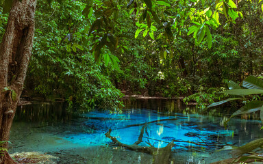 Natural crystal blue water, Emerald pool