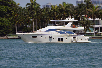 Fototapeta na wymiar Luxury yacht on the Florida Intra-Coastal off Miami Beach