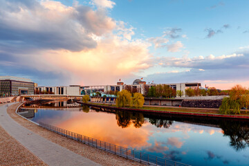 Fototapeta premium Berlin sunset cityscape view with spree river