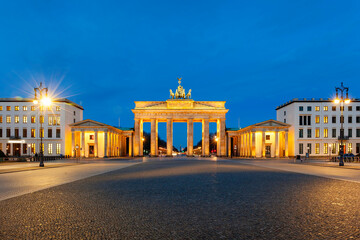 Fototapeta na wymiar Berlin Brandenburg Gate night view