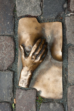 Bronze relief in De Wallen