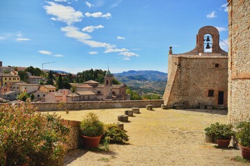 Verucchio, Rimini, Emilia-Romagna, Italia-Rocca Malatestiana.
Il cortile esterno del castello con...