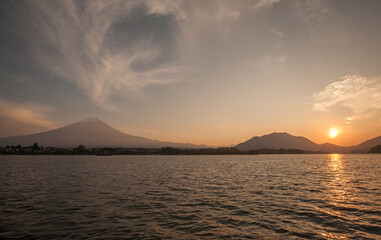 Naklejka na ściany i meble Fuji Mountain with Lake Kawaguchi