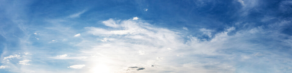Obraz premium Blue sky panorama with cloud on a sunny day. Beautiful 180 degree panoramic image.