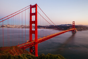 Fototapeta na wymiar Golden Gate View At Dusk
