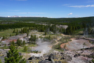 Fototapeta na wymiar Artists Paintpots - Scenic volcanic landscape in Yellowstone National Park - Wyoming, United States