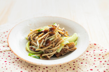 えのきときゅうりの和え物