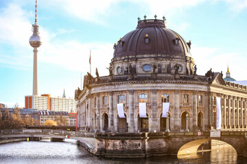 Obraz premium Museum Island and TV tower on Alexanderplatz, Berlin, Germany