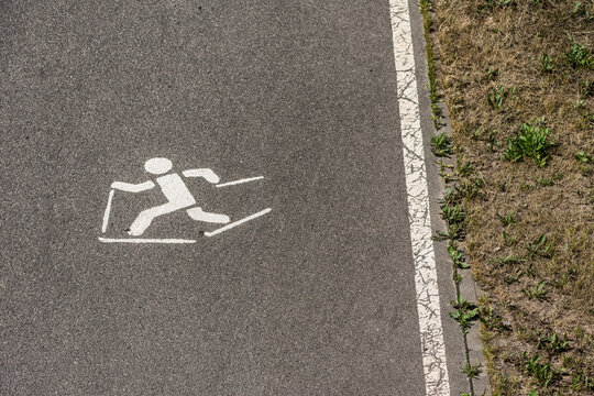 Ski-Run 이미지 – 찾아보기 221 스톡 사진, 벡터 및 비디오 | Adobe Stock