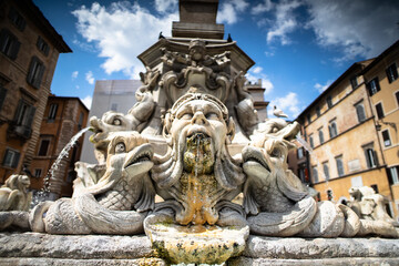 Fototapeta na wymiar Pantheon water fountain