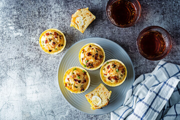 Bacon egg cheese breakfast muffins