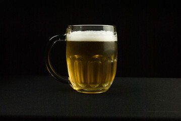 Brewing mugs are excellent for parties and celebrations. You can use it to exemplify German beers.