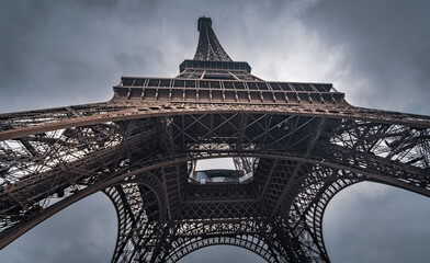 eiffel tower in paris