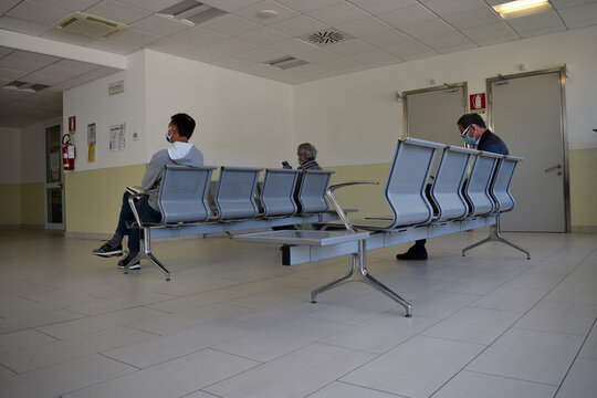Sala d'attesa in ospedale ft0206_0130 Wartezimmer im krankenhaus Venterum p&aring; hospitalet