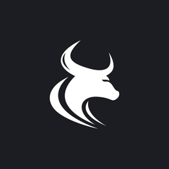 Obraz na płótnie Canvas Bull head logo vector icon