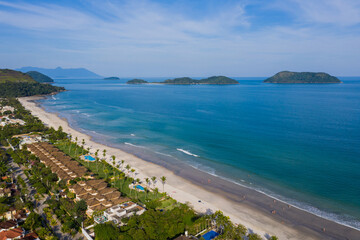 vista aérea da praia de juquey, litoral norte de são paulo