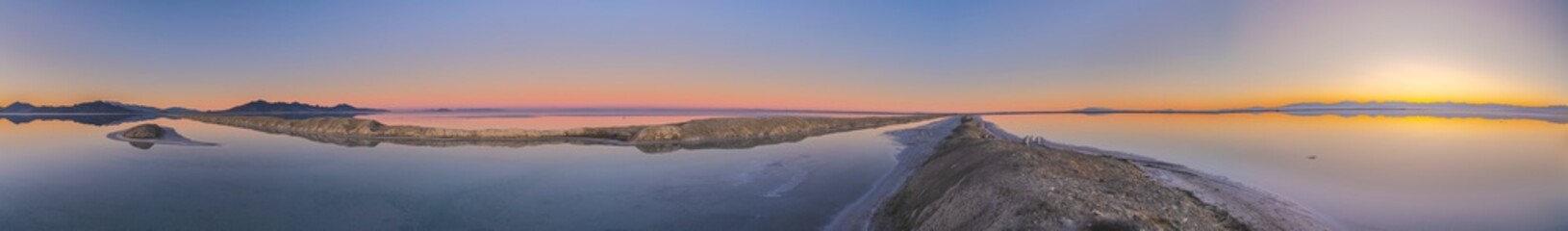 Fototapeta na wymiar Sunset over the pans at the Bonnievale Salt Flats