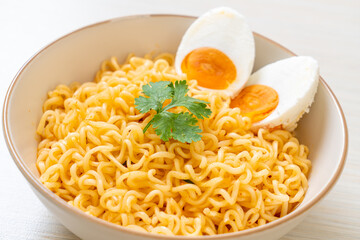 instant noodles with salt egg