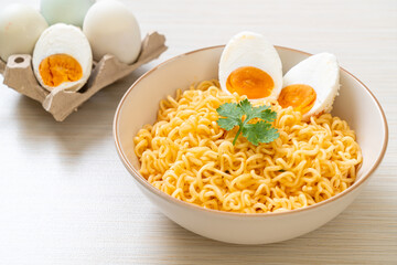 instant noodles with salt egg
