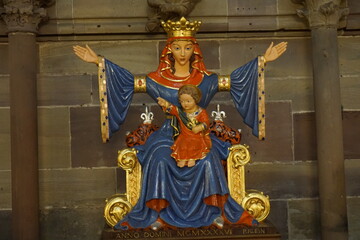 Fototapeta premium virgin mary with jesus