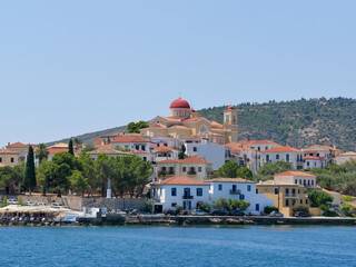 Fototapeta na wymiar Galaxidi, Grecia, visto desde el mar