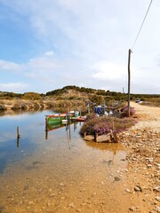 Cap d'Antibes, pointe de l'îlette environnement rocheux, mer méditerranée avec vagues côte d'azur france europe été 2020