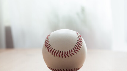 Baseball ball center low