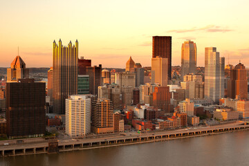Fototapeta na wymiar Panoramic view of Pittsburgh downtown at sunset, Pennsylvania, United States