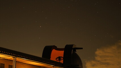天文台と星空
