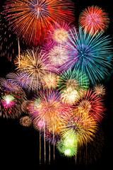 色とりどりの打ち上げ花火