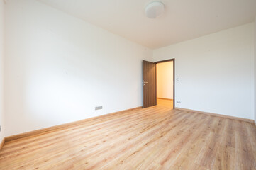 Empty room in flat, light, space.