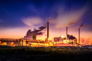 Fototapeta na wymiar sunset over the sugar factory
