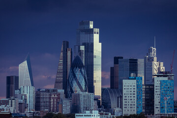 Fototapeta na wymiar London Skyline in the Evening