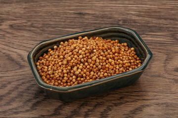 Coriander seeds in the bowl