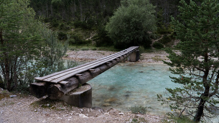 Brücke über die Isar in den Bergen