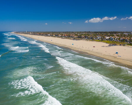 Coastline in Huntington Beach, California 