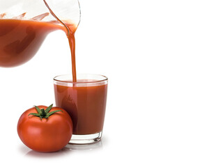 Glass filling by tomato juice