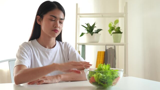 Asian women don't want to eat vegetables.
